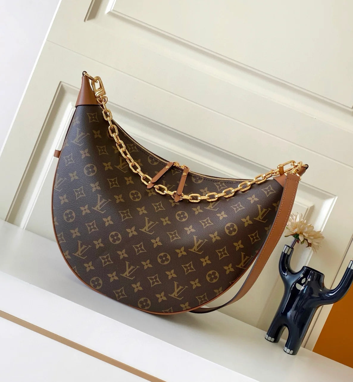 BOLSO HOBO LOOP MONOGRAMA