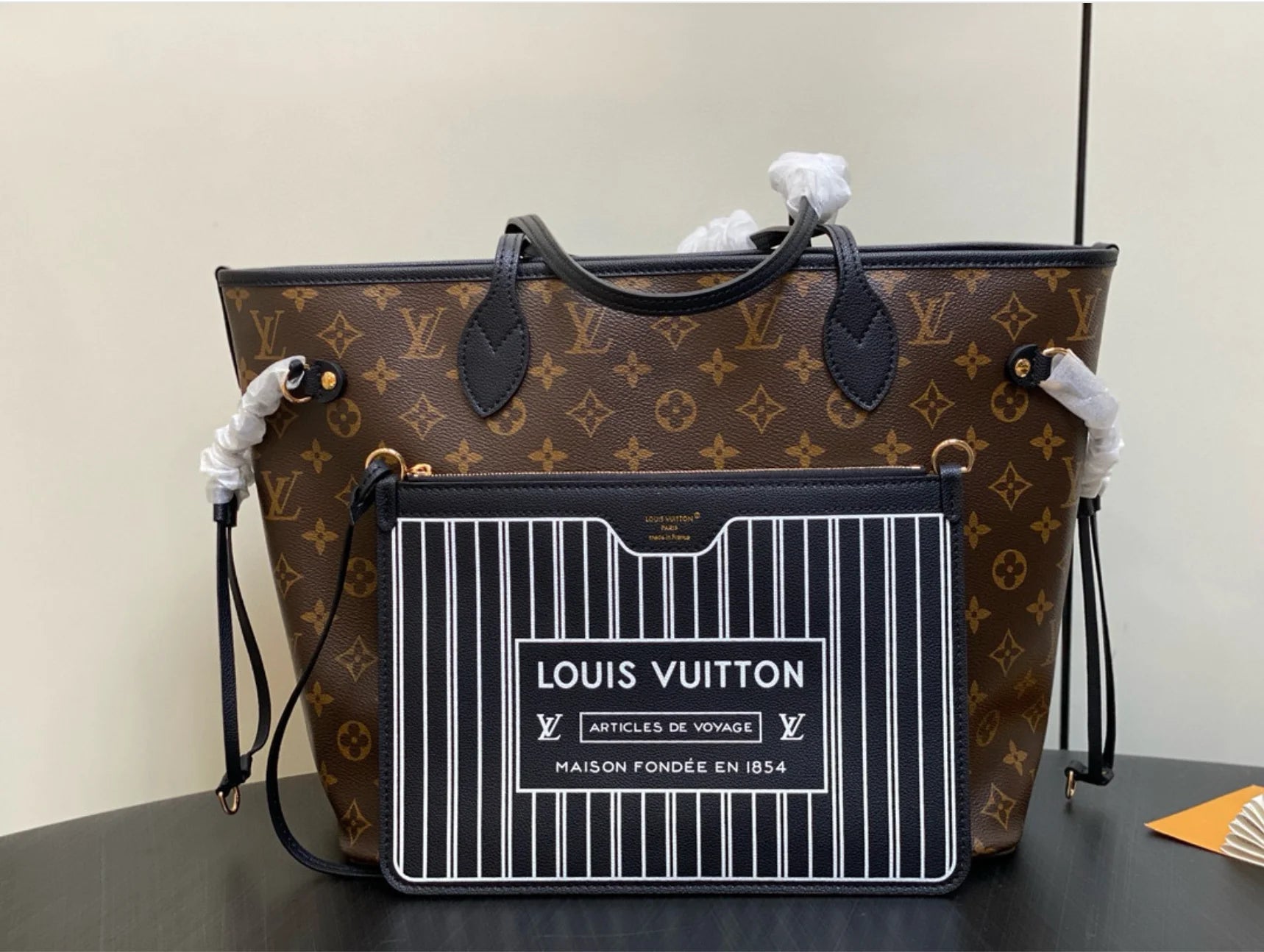 NEVERFULL INSIDE OUT NEGRO