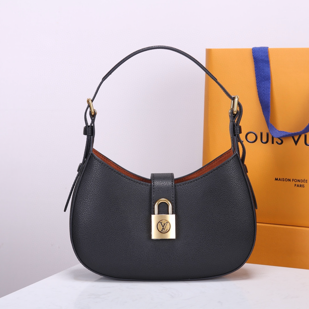 HOMBRO DISCRETO NEGRO