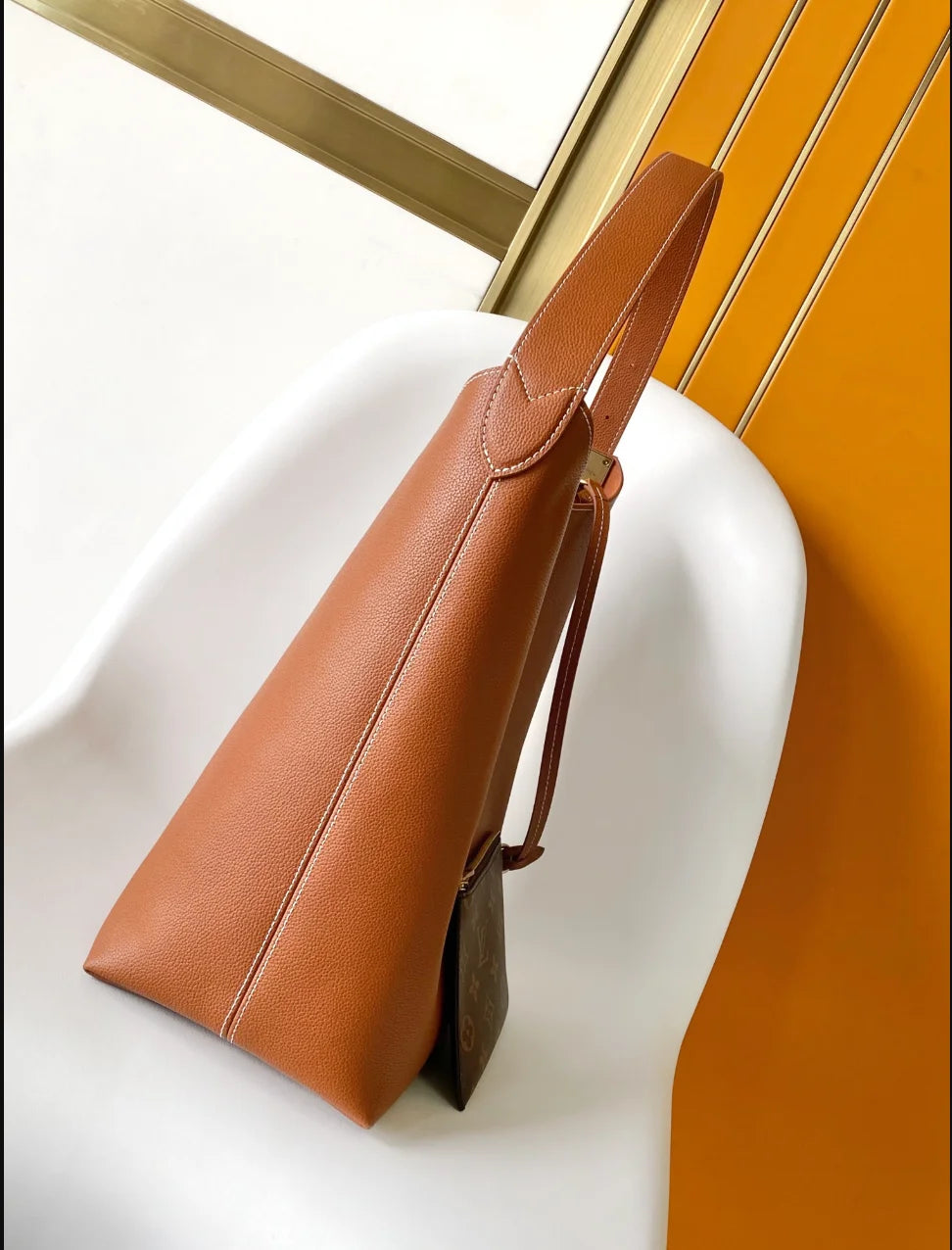 HOBO DE CLAVE DISCRETA MM COÑAC