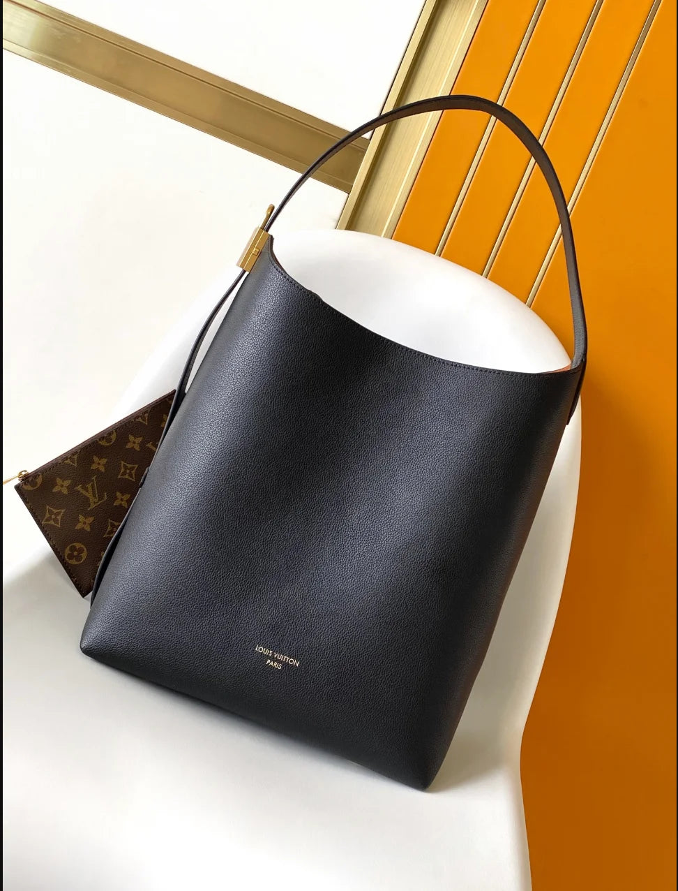 HOBO DE CLAVE DISCRETA MM NEGRO