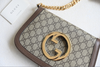 BOLSO CON CADENA