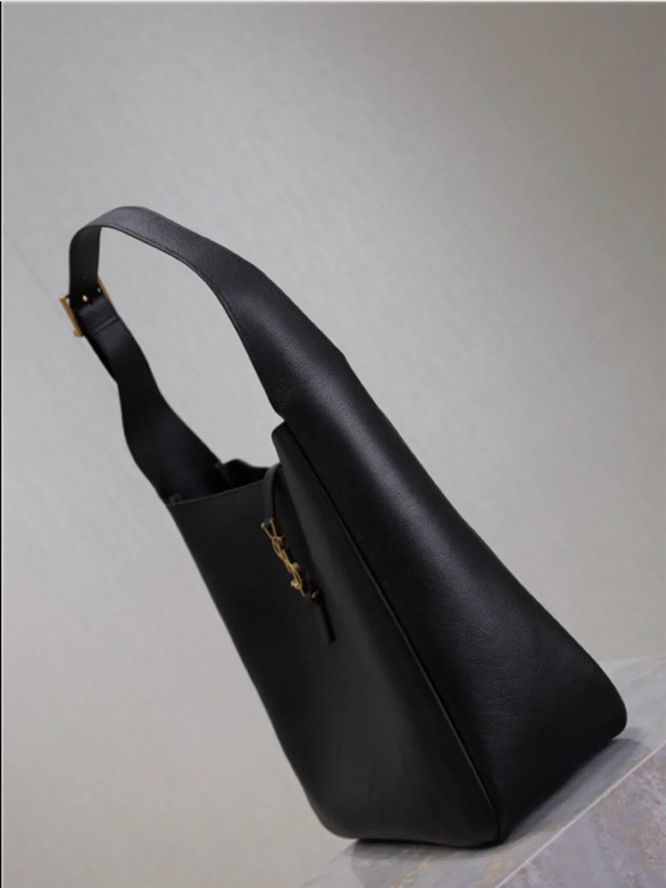 LE 5 A 7 LARGE NEGRO