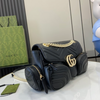 MARMONT NEGRO CON BOLSOS