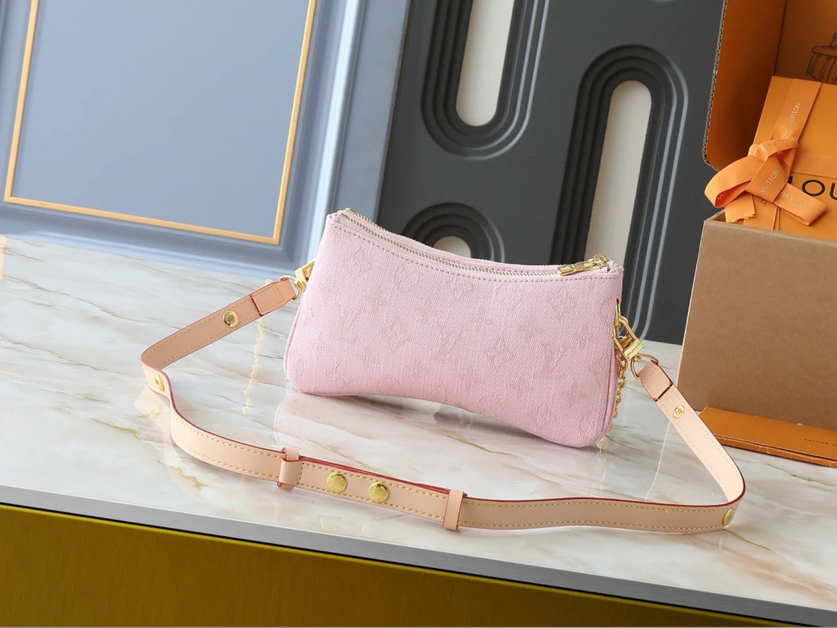 Liv Pochette