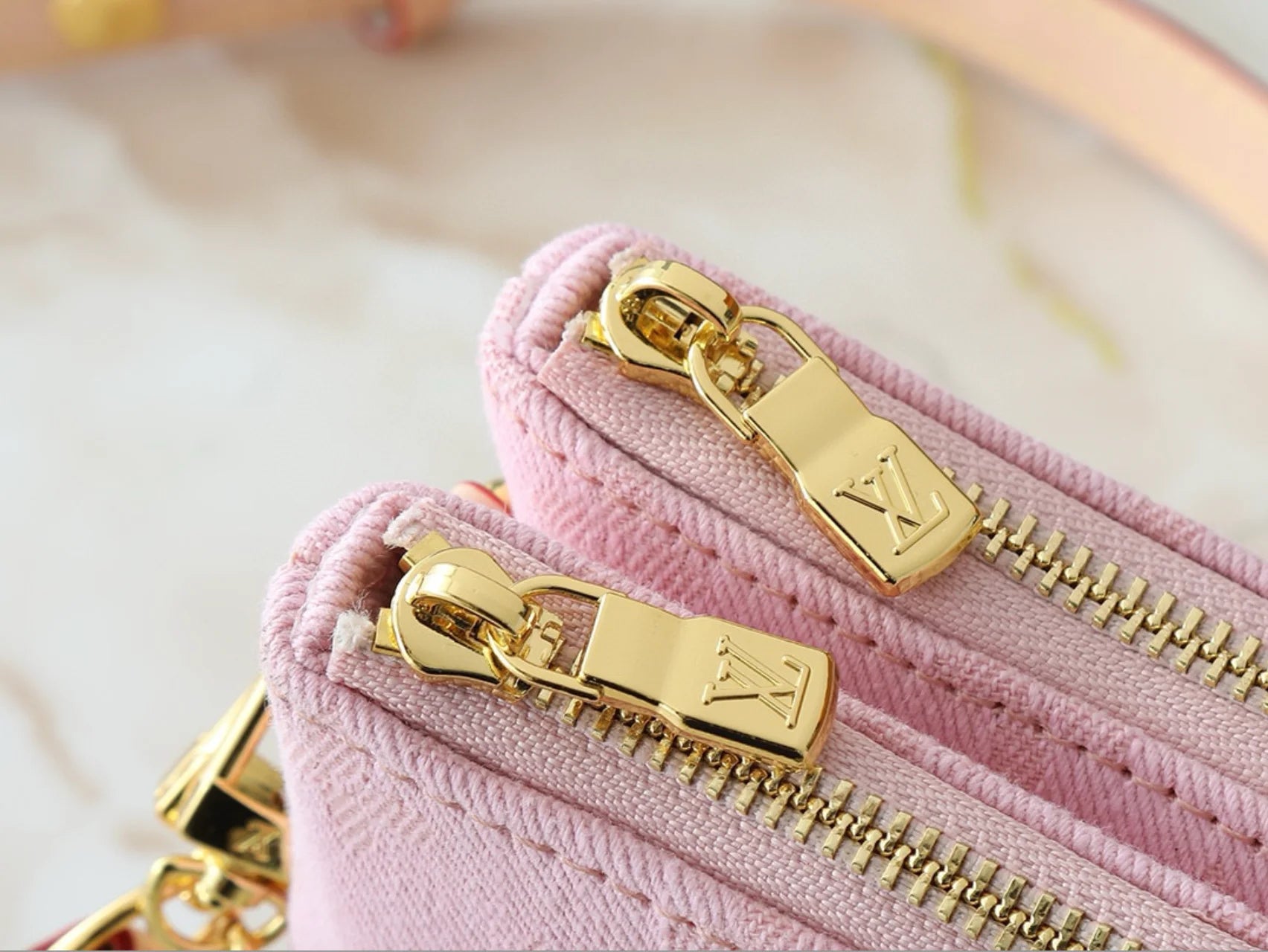 Liv Pochette