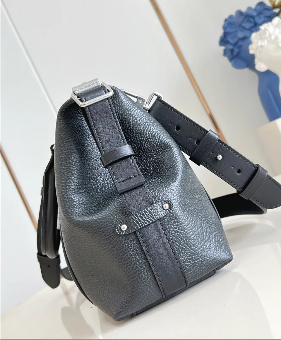 Bolso LV Biker MM BLACK