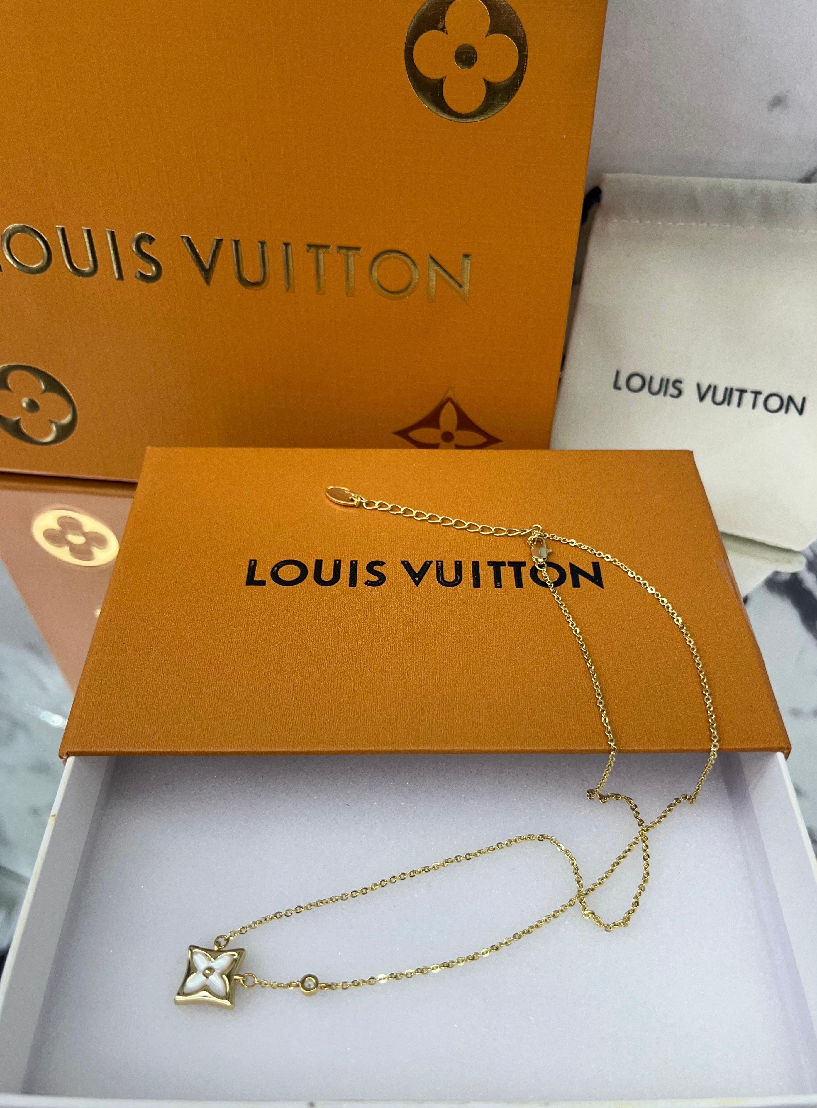 COLLAR