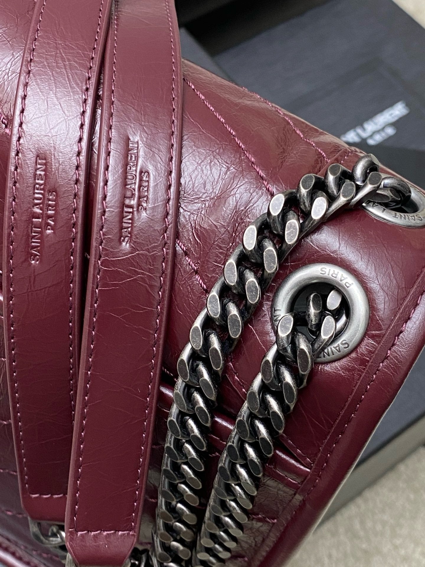 NIKI MEDIANO DE CUERO VINTAGE