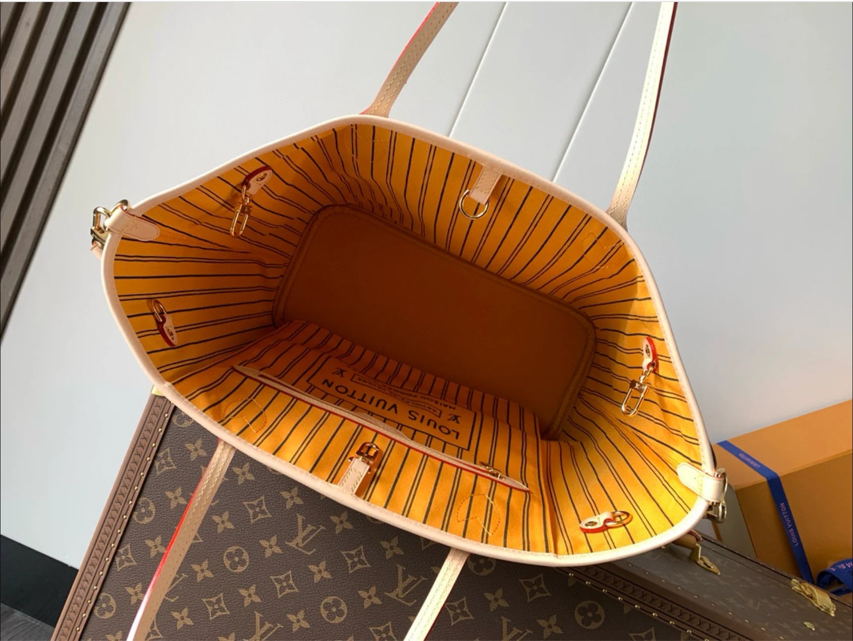 NUNCA LLENO DE ADENTRO HACIA AFUERA MM AMARILLO