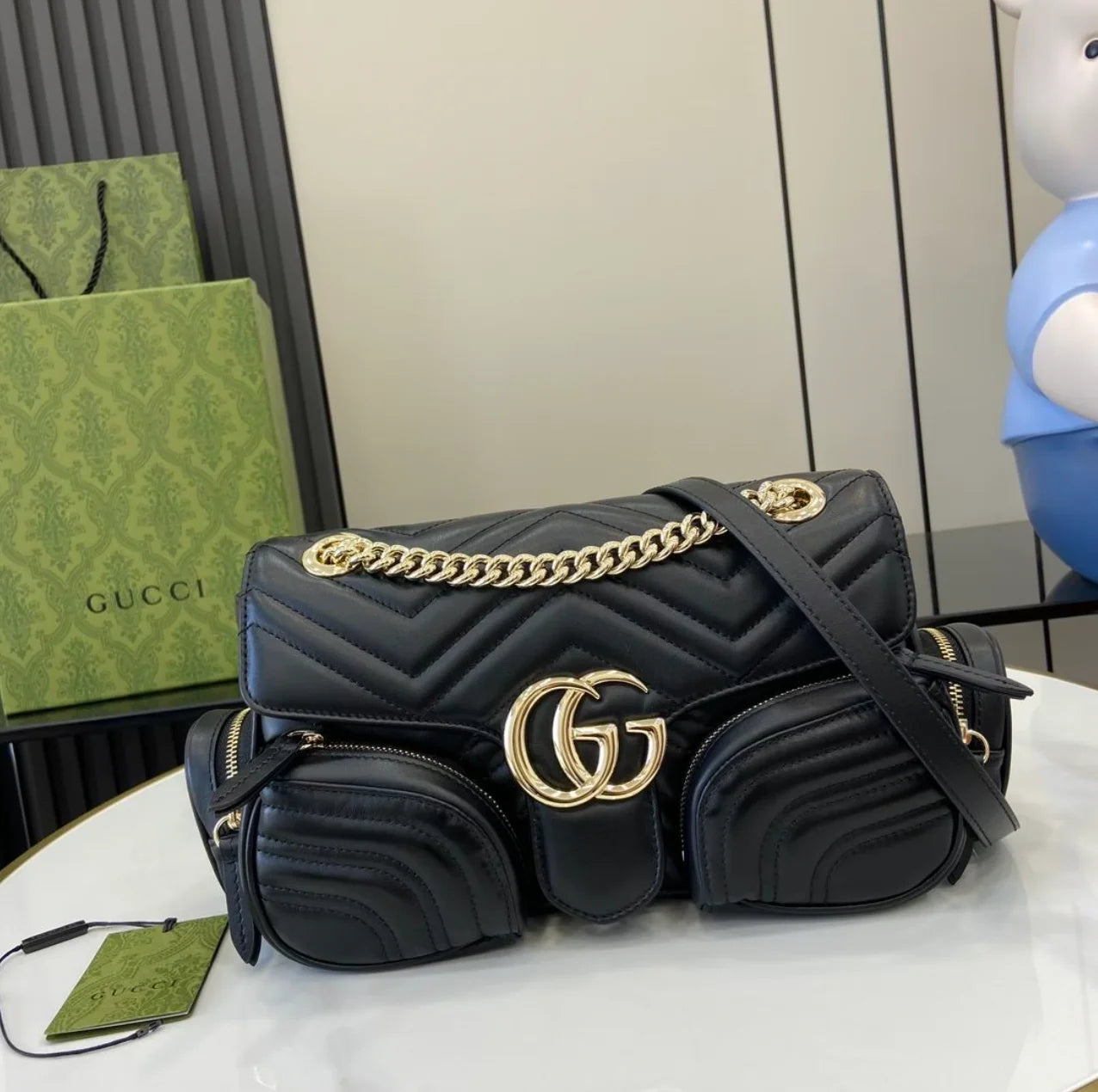 MARMONT NEGRO CON BOLSOS