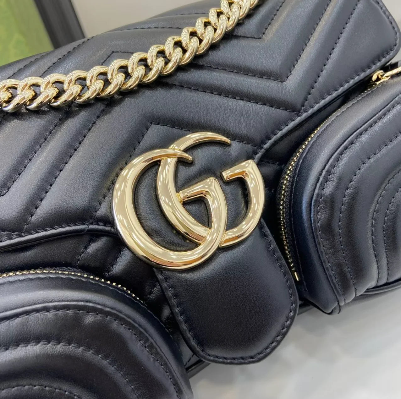 MARMONT NEGRO CON BOLSOS