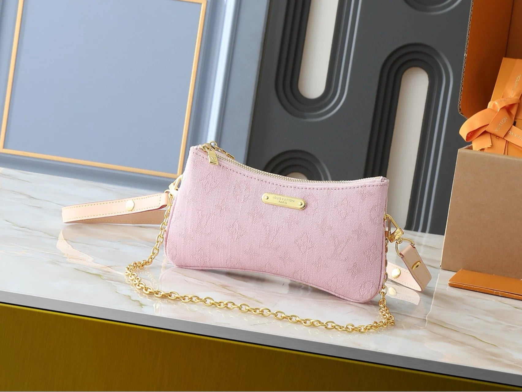 Liv Pochette